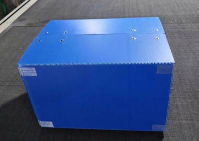 下雨天，中空板箱包裝產(chǎn)品如何應(yīng)對(duì)受潮風(fēng)險(xiǎn)？